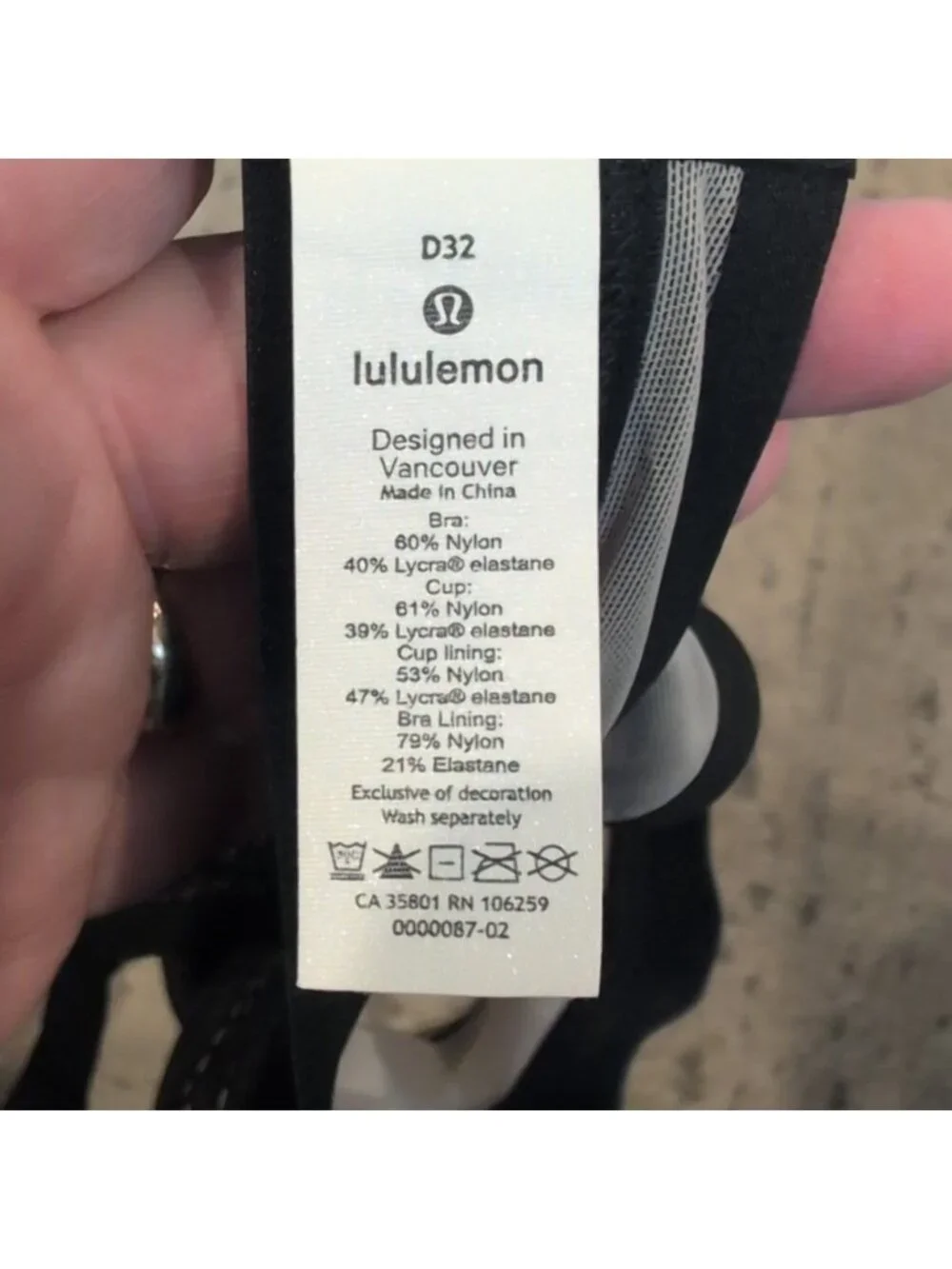 Lululemon Awake to Lace Bra Black / Barely Beige